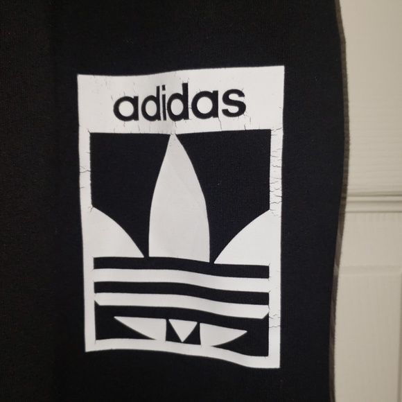 2pc Adidas Sweatsuit . - Picture 6 of 8